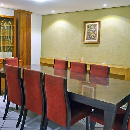 Colossi Hotel Porto Alegre Bagian luar foto