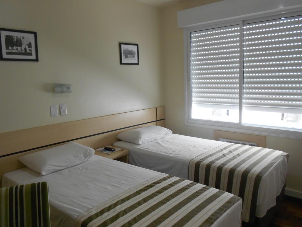 Colossi Hotel Porto Alegre Bagian luar foto