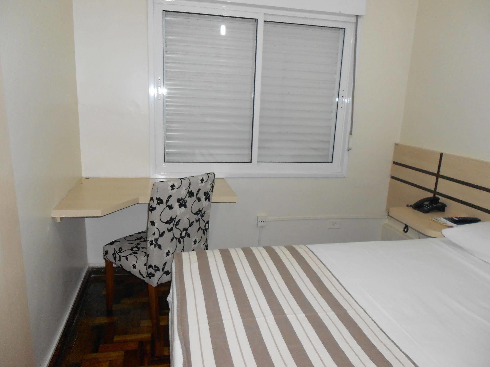 Colossi Hotel Porto Alegre Bagian luar foto