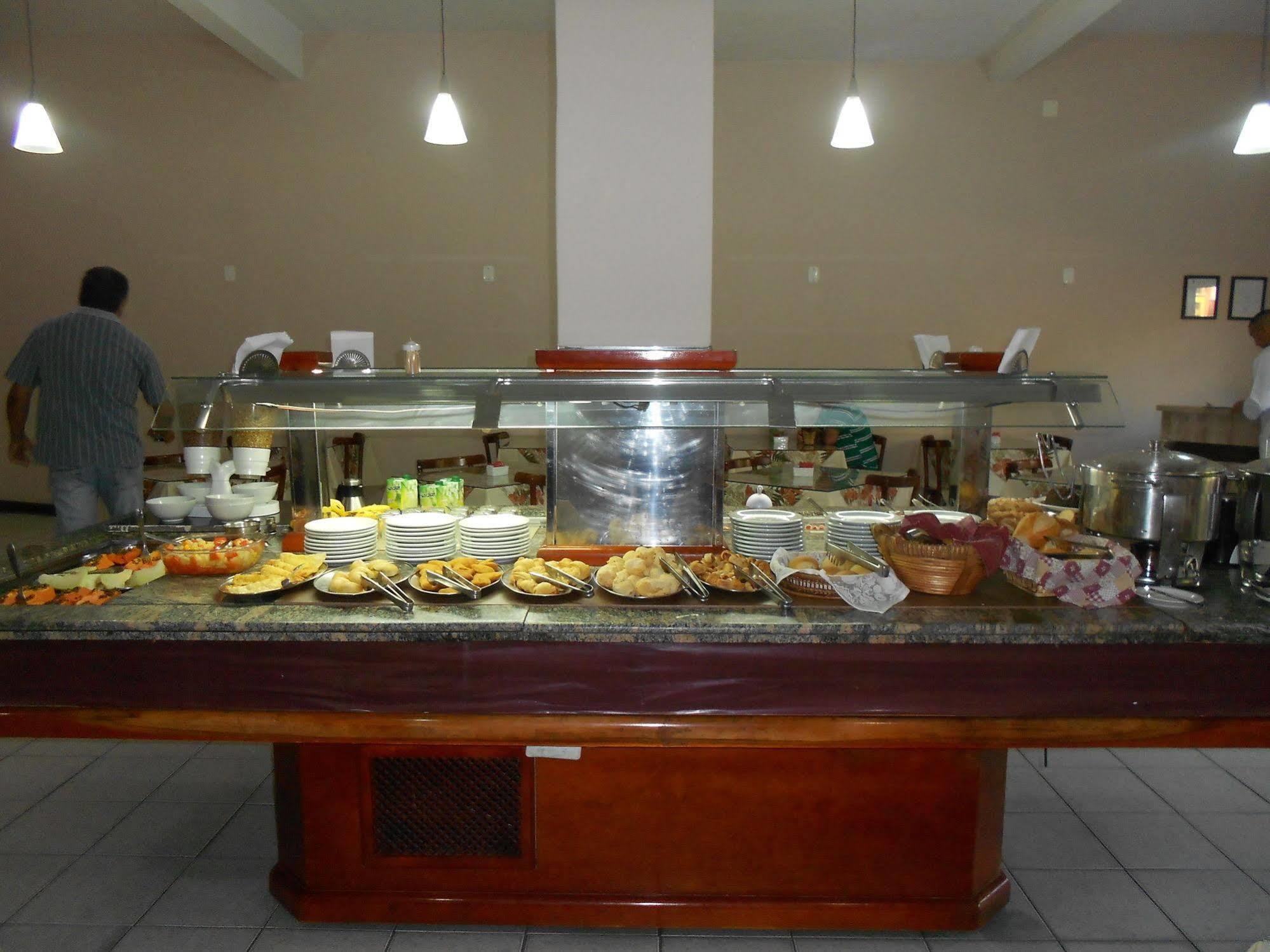 Colossi Hotel Porto Alegre Bagian luar foto