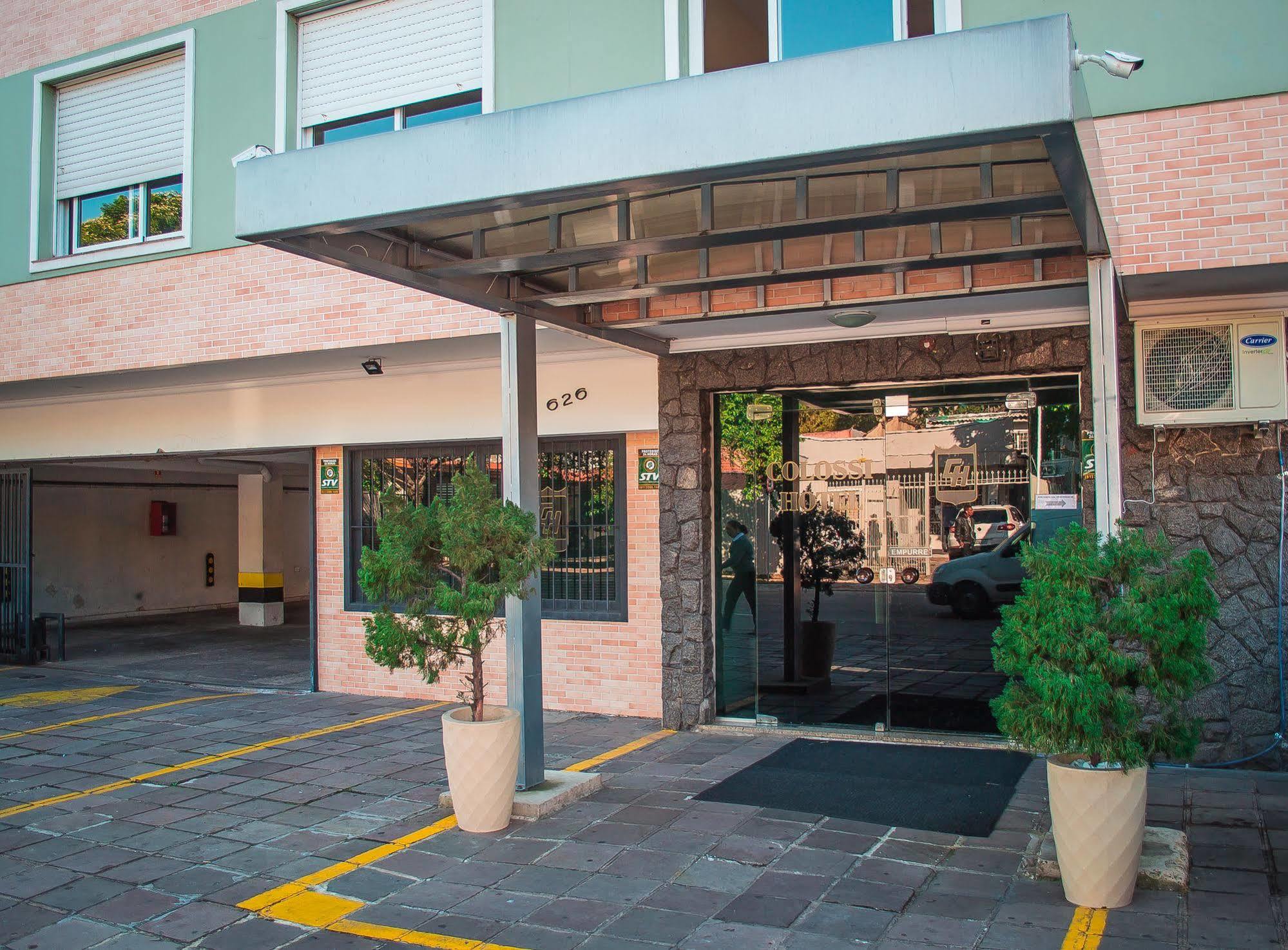 Colossi Hotel Porto Alegre Bagian luar foto