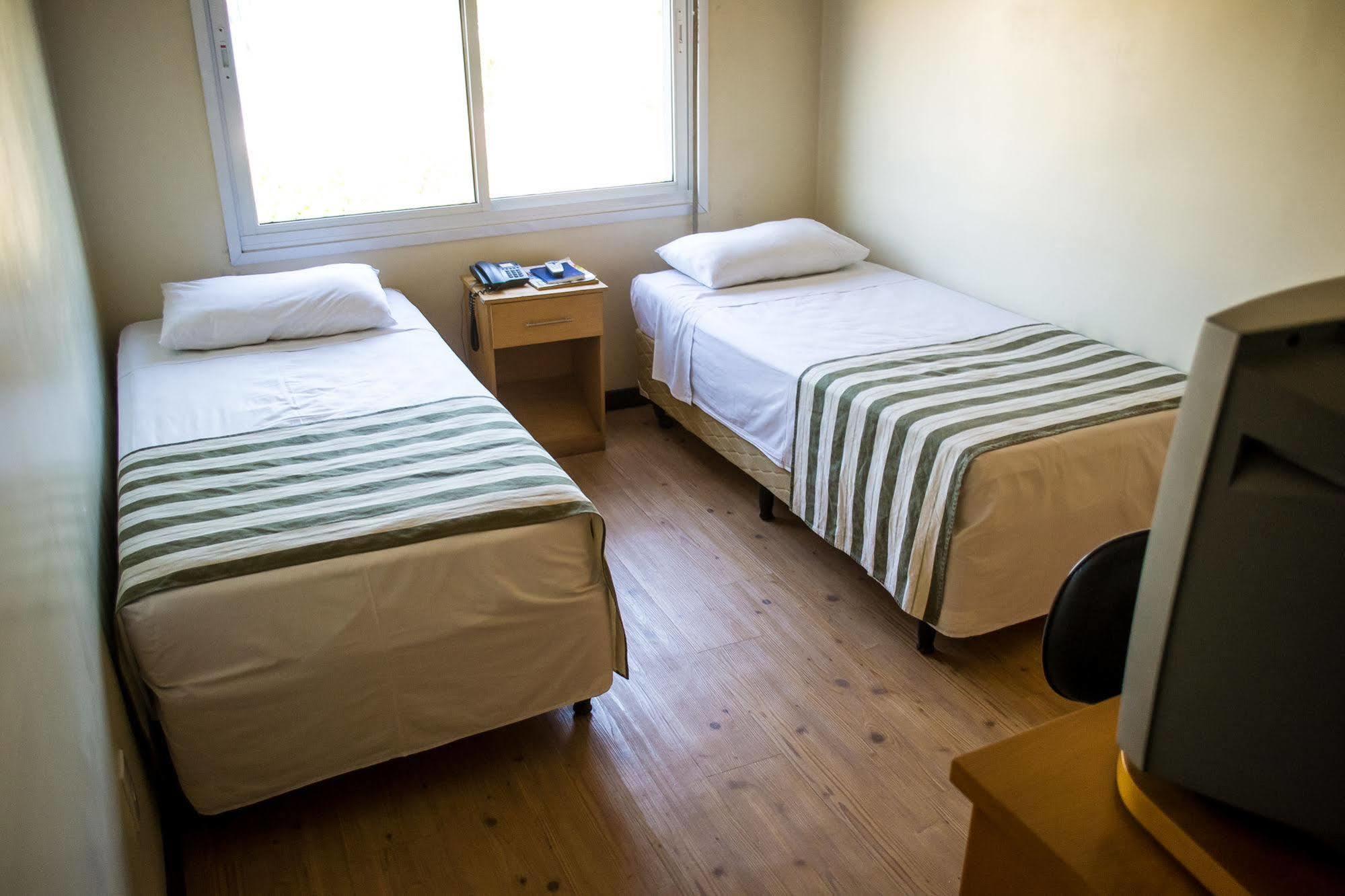 Colossi Hotel Porto Alegre Bagian luar foto